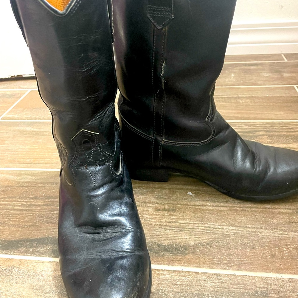 Women Ariat black boots size 7.5